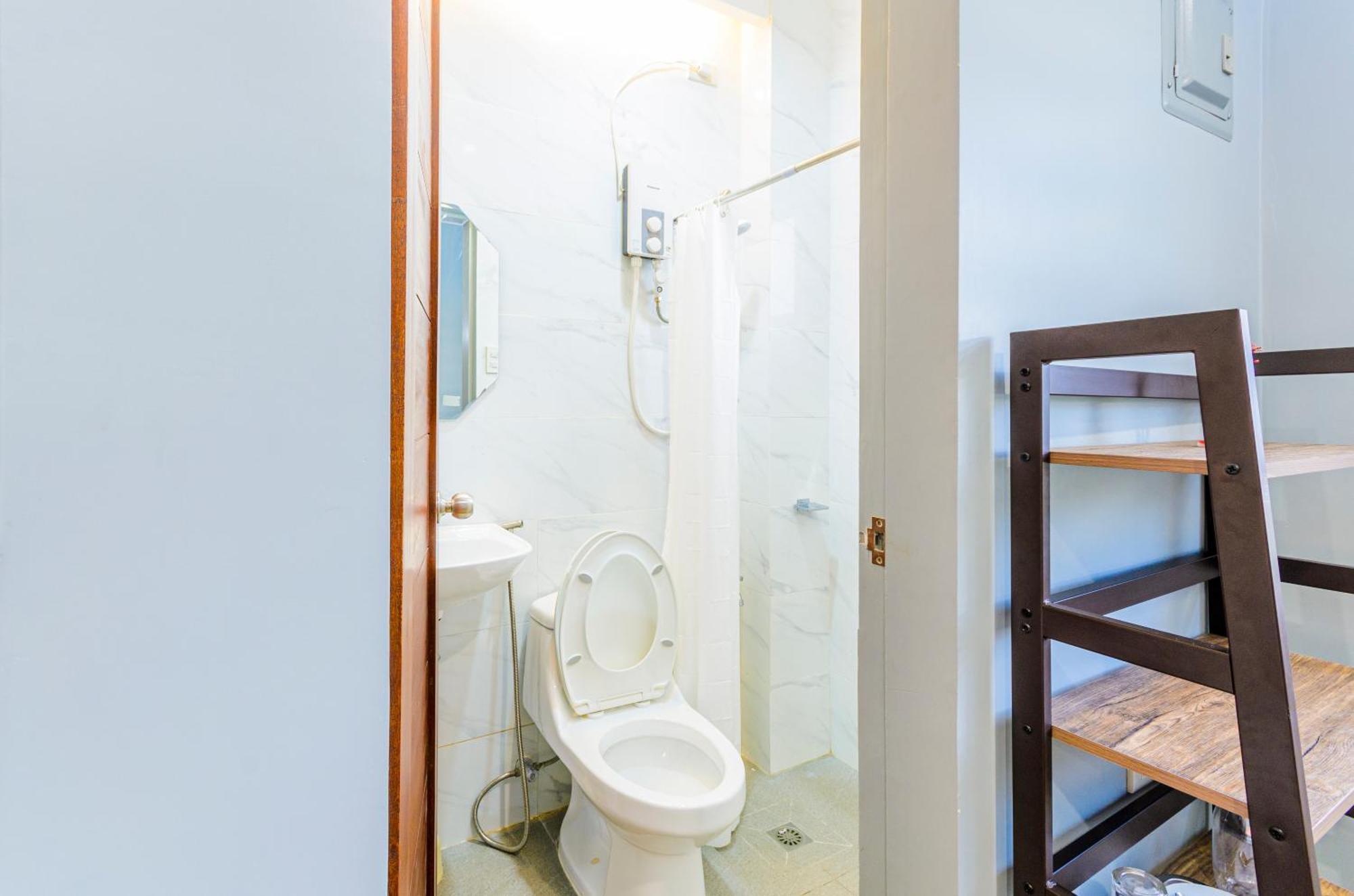 Casa Alberto Of Calapan Town Center Экстерьер фото