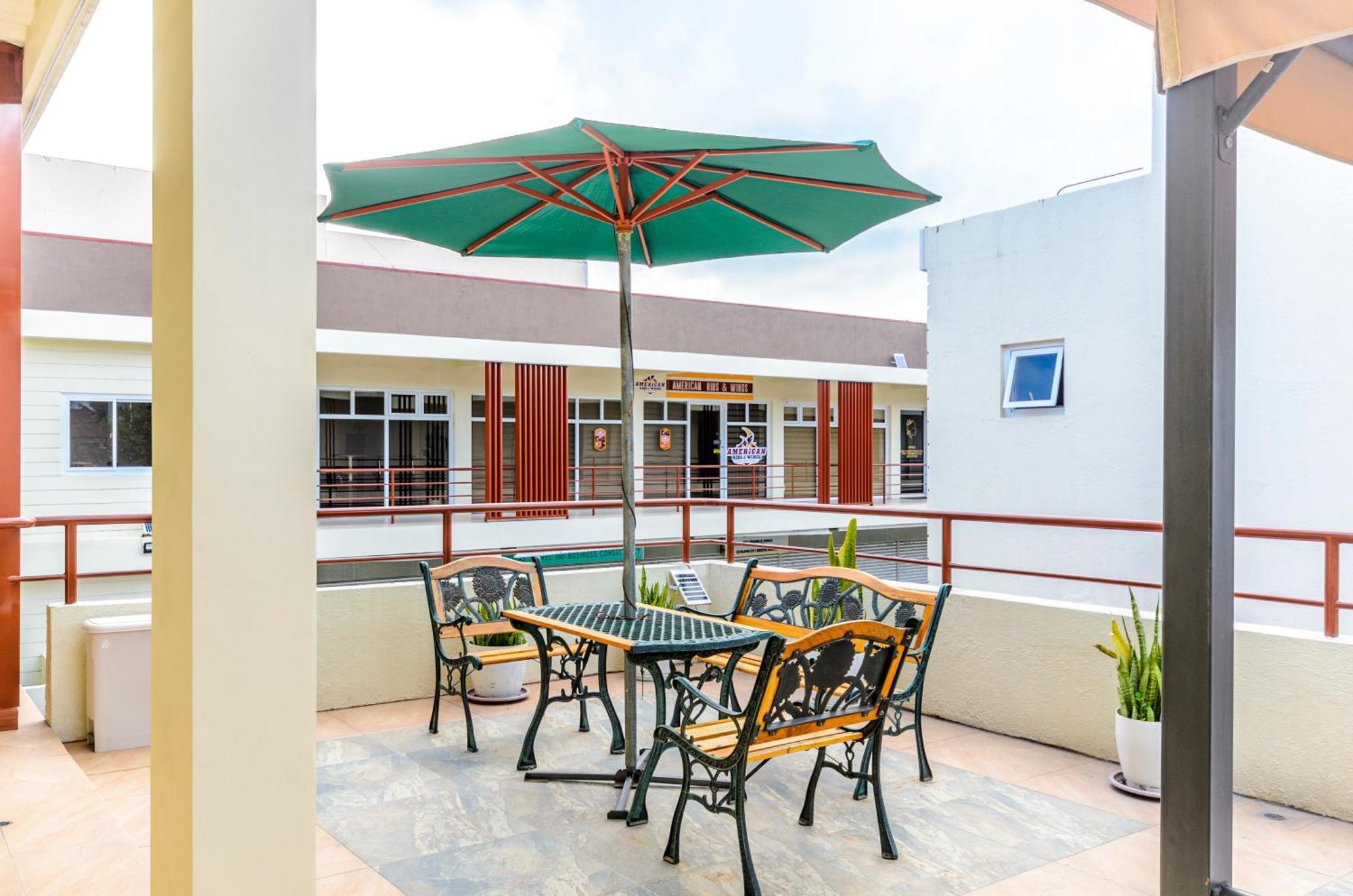 Casa Alberto Of Calapan Town Center Экстерьер фото