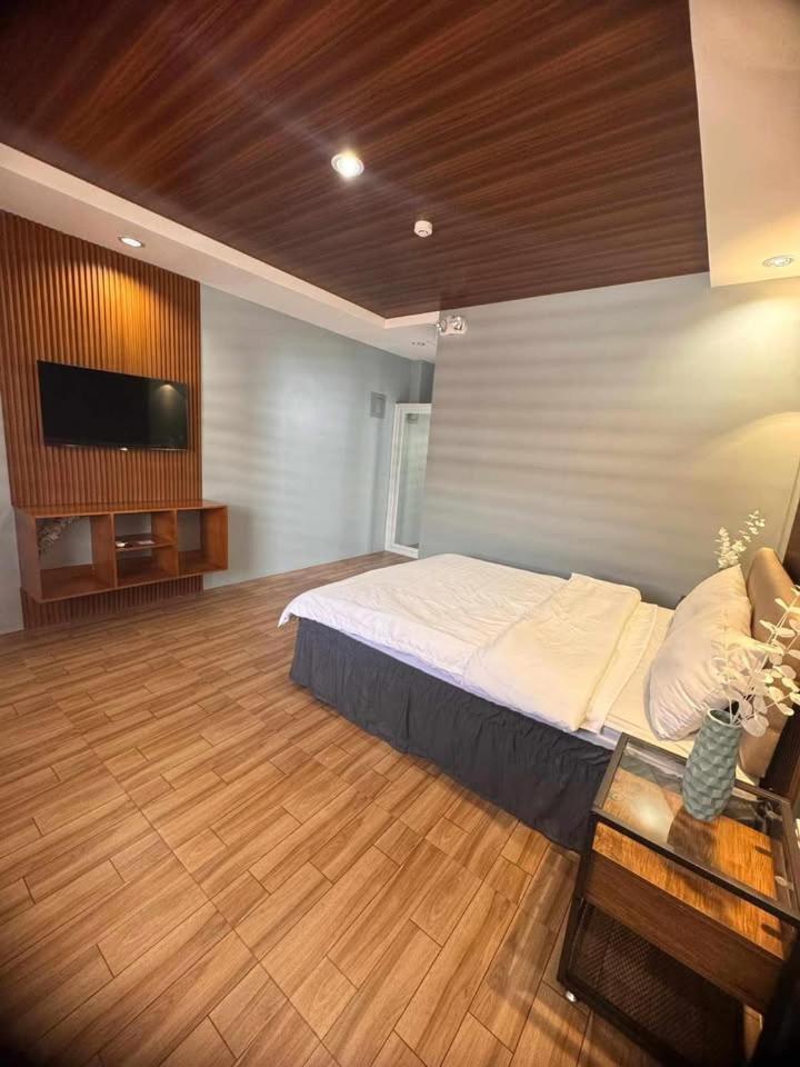 Casa Alberto Of Calapan Town Center Экстерьер фото